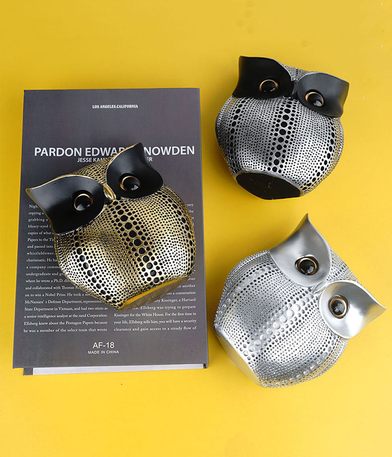 White Gold resin owl statue - modern perforated design for living room TV cabinet and entryway decoration