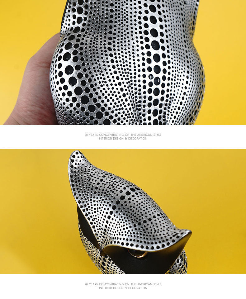 White Gold resin owl statue - modern perforated design for living room TV cabinet and entryway decoration
